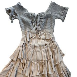 Beautiful dress gorgeous good quality